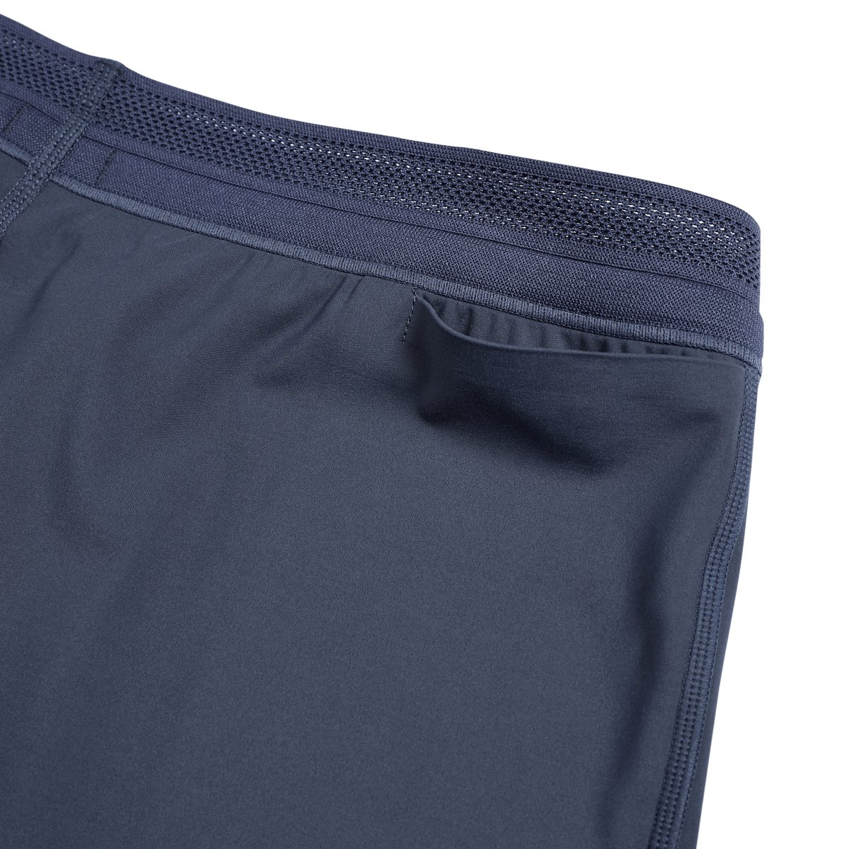 후면 포켓 디테일