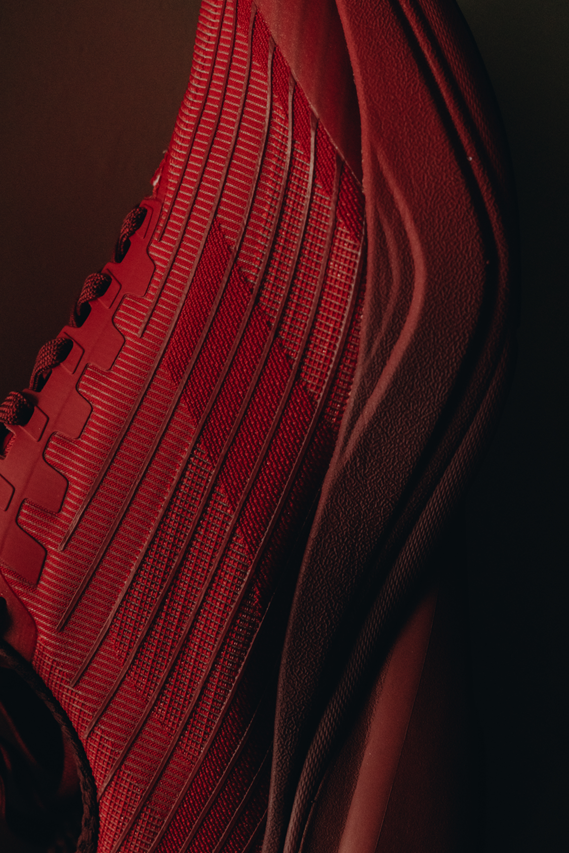 Mixed contrasting textures
